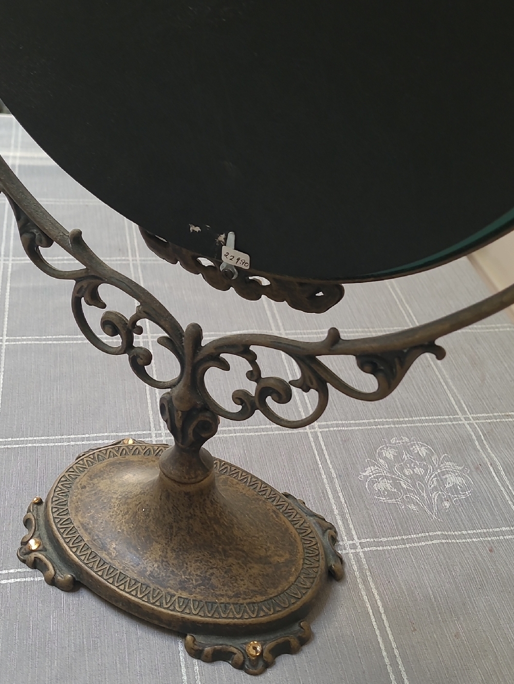 Antique-Style Oval Vanity Mirror in Bronze Finish - Picture 4 of 6